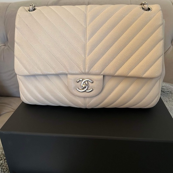 Authentic Chanel flap bag - Picture 6 of 6